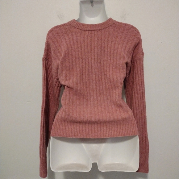 SO - Gigi Neck Pullover Sweater Ireland Pink - Picture 8 of 16